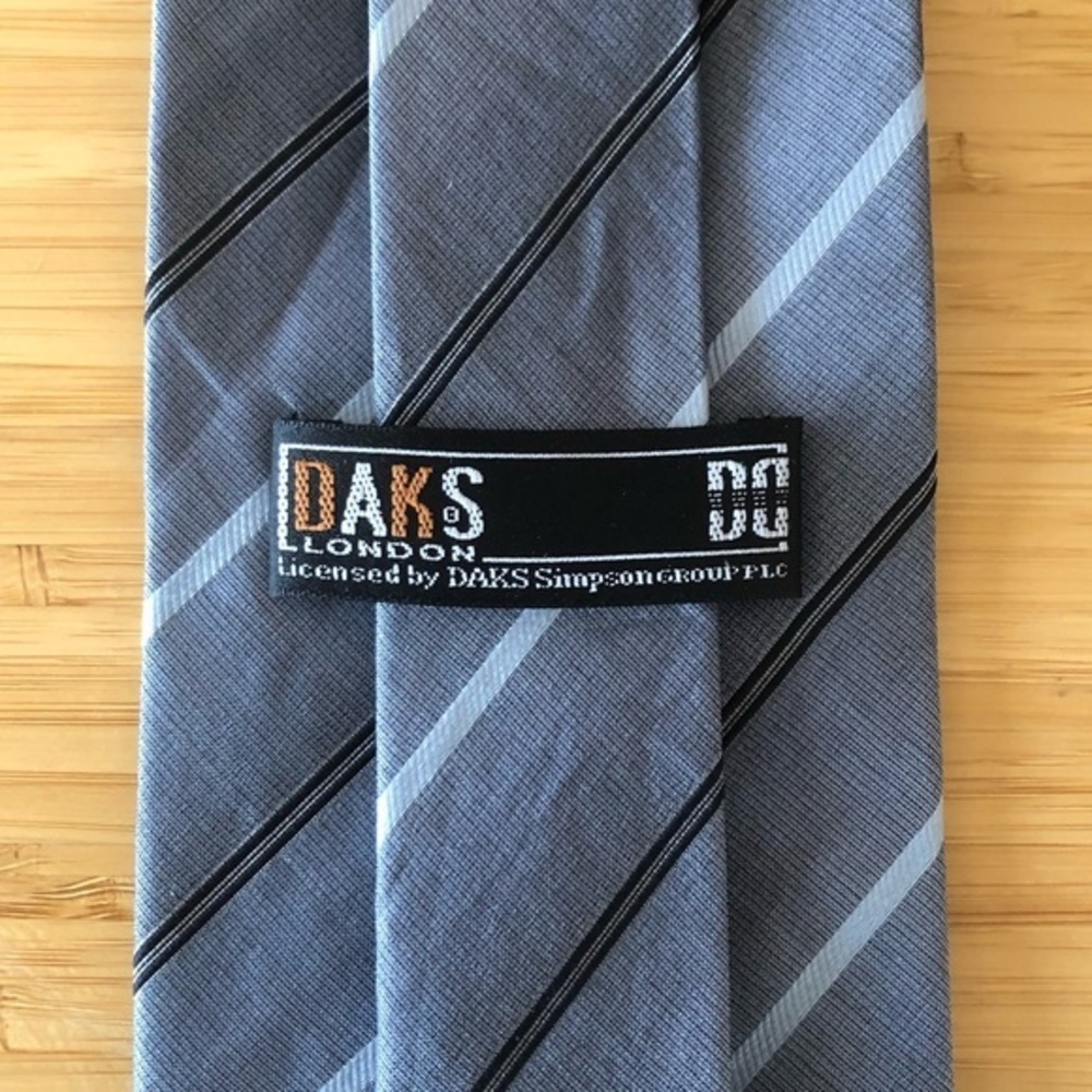 Daks London Silk Tie In Modern Gray!